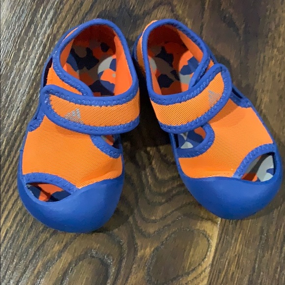 Toddler sandals - Picture 1 of 4